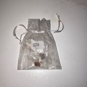 NWT Ivory Ella Earrings